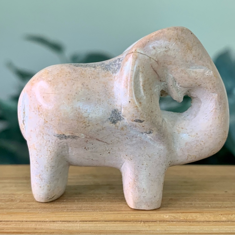 Pink Soapstone Elephant Figurine Hand Carved Zoo Safari Animal Pet Carving 2” - Picture 9 of 9